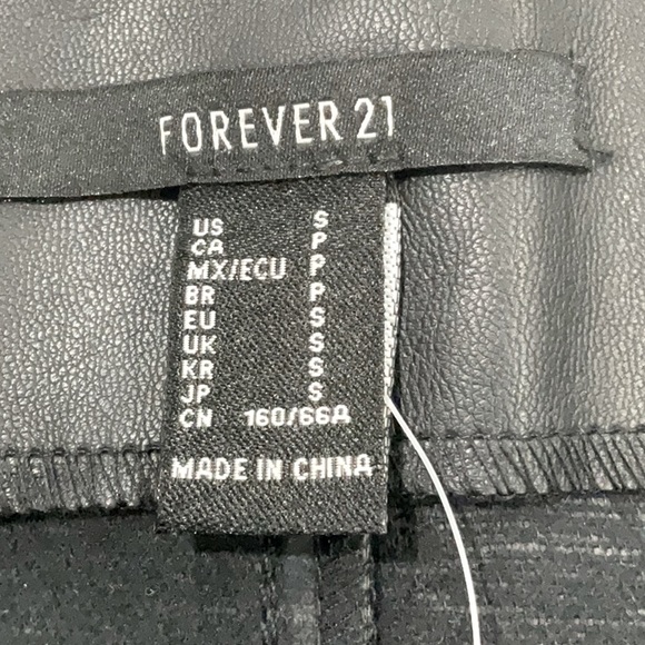 FOREVER 21 BKIRT SHORT - Picture 10 of 10